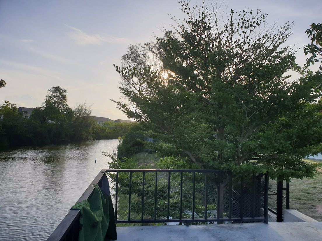 ขายบ้านเดี่ยวสไตล์โมเดิร์น-2-ชั้น-ปัญญารีสอร์ตชลบุรี-416-ตรว-ติดถนนสุขุมวิท-ใกล้สำนักงานเทศบาลตำบล