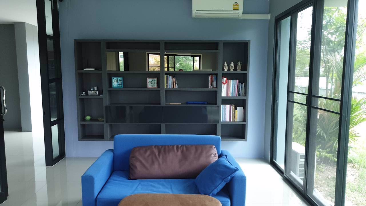 ขายบ้านเดี่ยวสไตล์โมเดิร์น-2-ชั้น-ปัญญารีสอร์ตชลบุรี-416-ตรว-ติดถนนสุขุมวิท-ใกล้สำนักงานเทศบาลตำบล