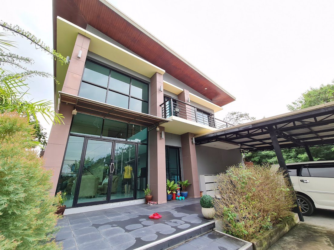 ขายบ้านเดี่ยวศรีราชา-ปัญญารีสอร์ตชลบุรี-เนื้อที่-416-ตรว-ติดถนนสุขุมวิท-ใกล้ตลาดหนองมน