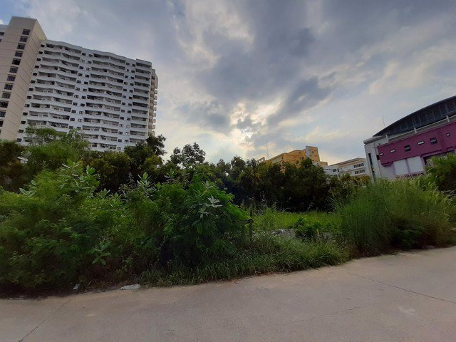 ขายที่ดินทำเลดี-อำเภอปากเกร็ดนนทบุรี-เนื้อที่-403-ตรว-ถนนศรีสมาน-ใกล้ปลัดกระทรวงกลาโหม