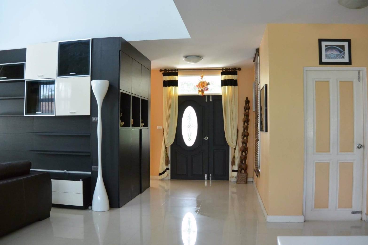 ขายบ้านเดี่ยวอนาวิลล์สุวรรณภูมิ-136-ตรว-4นอน-ถนนฉลองกรุง-ติดนิคมอุตสาหกรรมลาดกระบัง-ใกล้มอเตอร์เวย