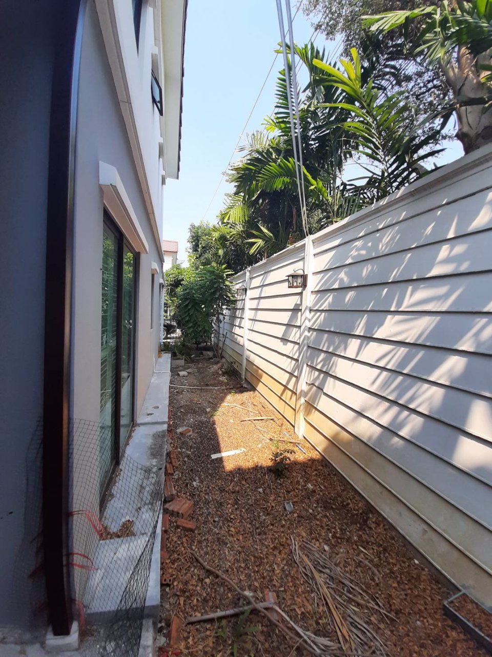 ขายทาวน์เฮาส์เมืองสมุทรปราการ-พฤกษาไพร์มศรีนครินทร์-24-ตรว-3-นอน-หลังมุม-ใกล้เมกะบางนา