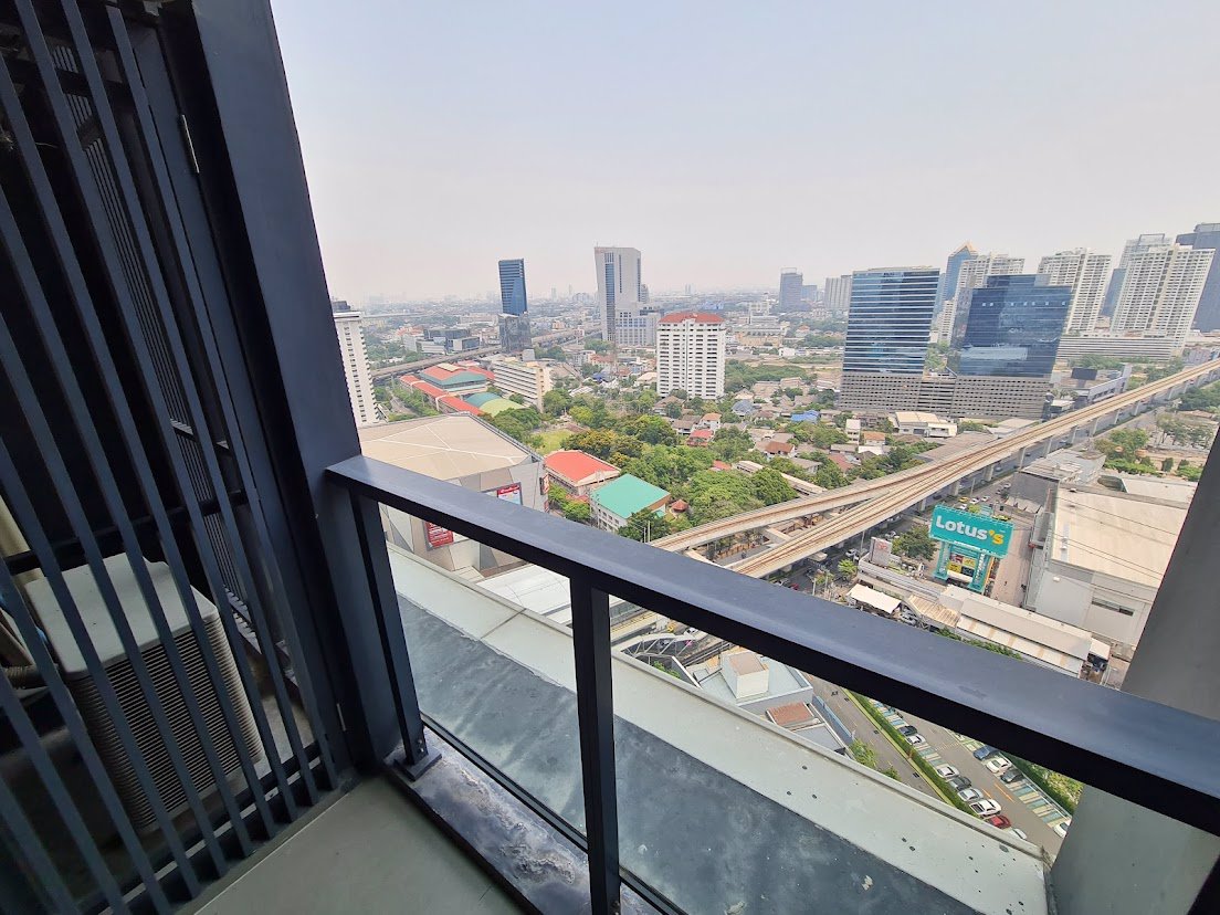 ขายคอนโดเอ็มลาดพร้าว-3688ตรม-ชั้น25-วิวเมือง-ทำเลดี-ติดรถไฟฟ้าห้าแยกลาดพร้าว-ตรงข้ามเซ็นทรัล