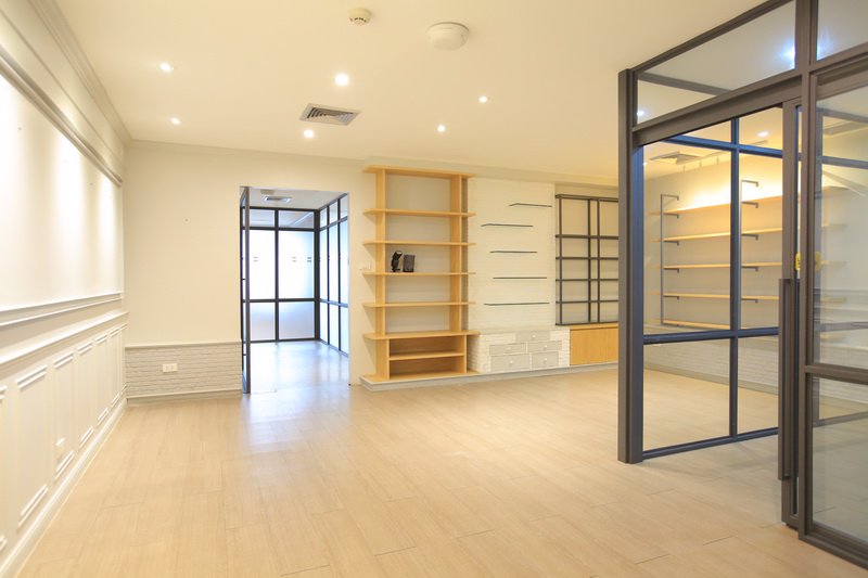 ขายออฟฟิศ-ออรกานต์-ขนาด-368-ตรม-163044-บาท-ต่อ-ตรม-bts-ชิดลม-ห้องตกแต่งด้วยวัสดุอย่างดี