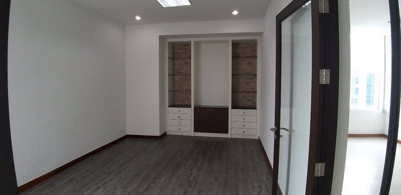 ให้เช่าออฟฟิศ-ตกแต่งพร้อม-33785-ตรม-ราคาสู้โควิค-เพียง-485-บาท-ต่อ-ตรม-ใจกลางเมือง