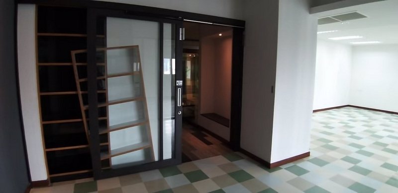 ให้เช่าออฟฟิศ-ตกแต่งพร้อม-33785-ตรม-ราคาสู้โควิค-เพียง-485-บาท-ต่อ-ตรม-ใจกลางเมือง