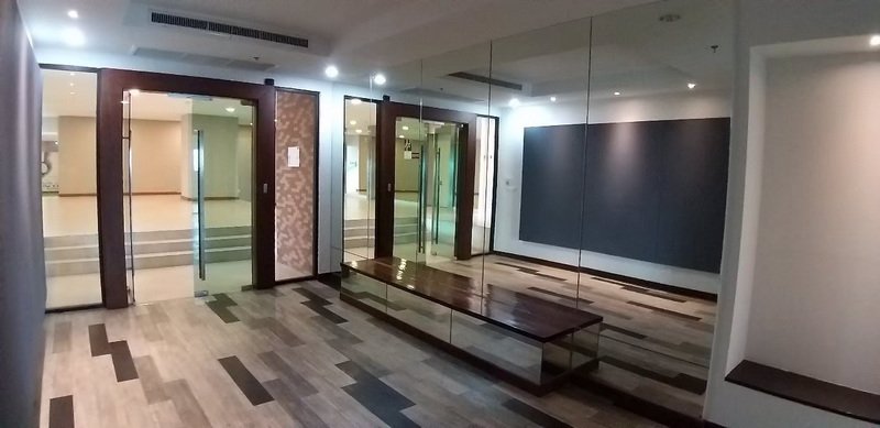 ให้เช่าออฟฟิศ-ตกแต่งพร้อม-33785-ตรม-ราคาสู้โควิค-เพียง-485-บาท-ต่อ-ตรม-ใจกลางเมือง