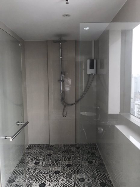 ให้เช่าสำนักงาน-ขนาด-636-ตรม-ราคา-470-บาท-ตกแต่งเรียบร้อย-พร้อมโต๊ะเก้าอี้