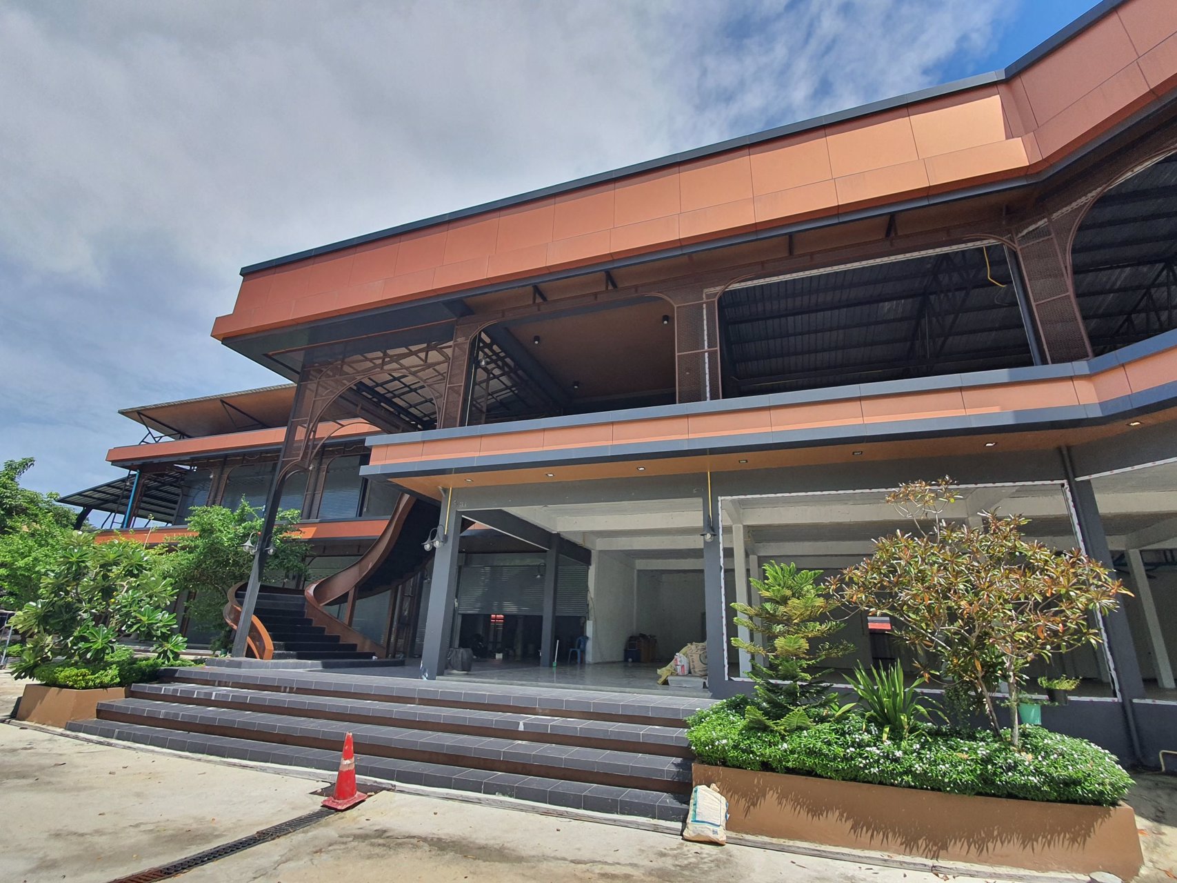 พื้นที่ร้านอาหารให้เช่า-ร้านค้าให้เช่า-โครงการ-gardentown-ติดถนนประชาอุทิศ-ทุ่งครุ-ย่านหมู่บ้าน