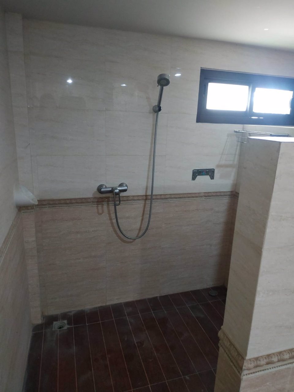 ให้เช่าบ้านสามร้อยยอด-12-จังหวัดประจวบคีรีขันธ์-เหมาะสำหรับทำโฮมสเตย์-ร้านอาหาร