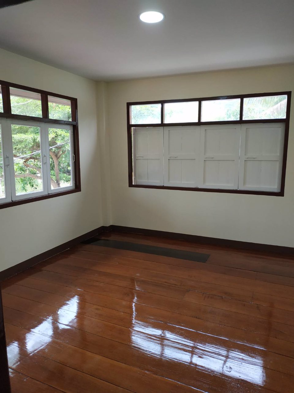 ให้เช่าบ้านสามร้อยยอด-12-จังหวัดประจวบคีรีขันธ์-เหมาะสำหรับทำโฮมสเตย์-ร้านอาหาร