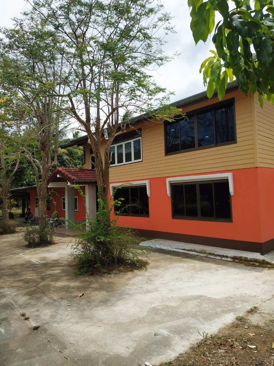 ให้เช่าบ้านสามร้อยยอด-12-จังหวัดประจวบคีรีขันธ์-เหมาะสำหรับทำโฮมสเตย์-ร้านอาหาร