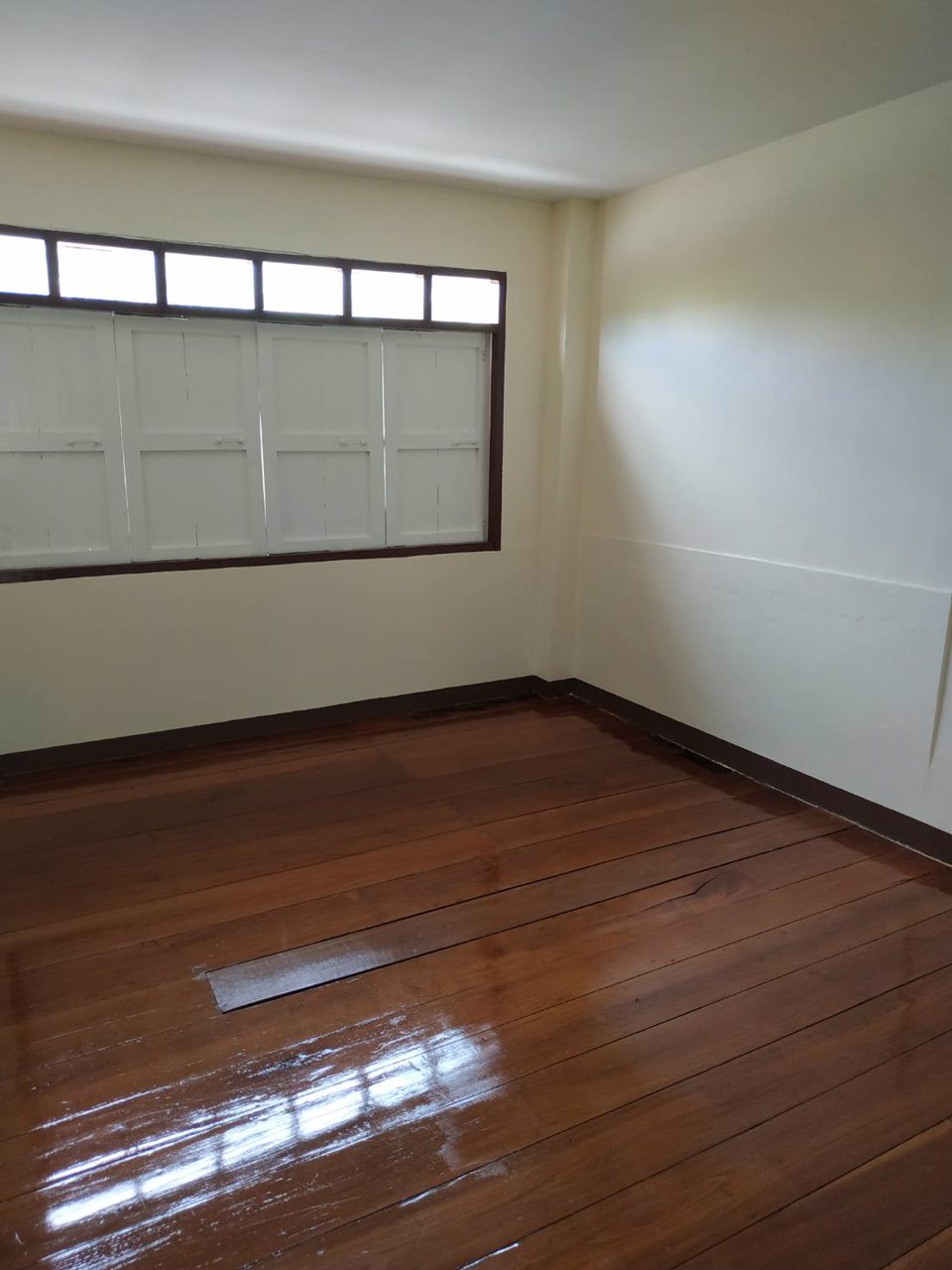 ให้เช่าบ้านสามร้อยยอด-12-จังหวัดประจวบคีรีขันธ์-เหมาะสำหรับทำโฮมสเตย์-ร้านอาหาร