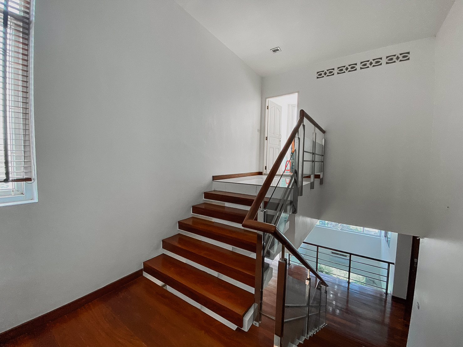 ขายบ้านเดี่ยวลาดพร้าว-230-ตรว