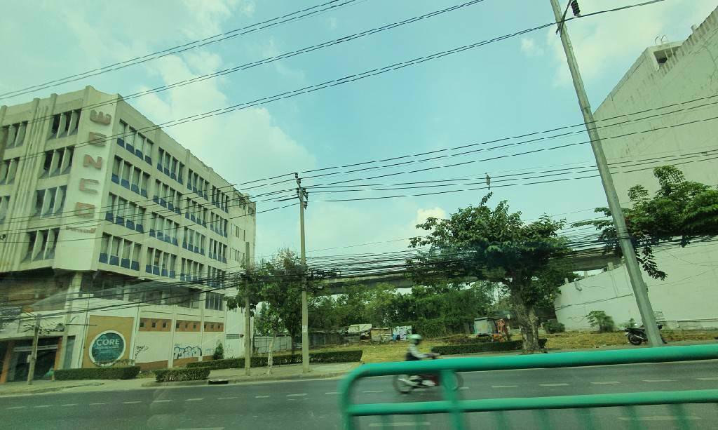 ให้เช่าที่ดินเปล่า-405-ตารางวา-ติดถนนเพชรบุรีตัดใหม่-สามารถเช่าระยะยาวได้-ใกล้-mrt