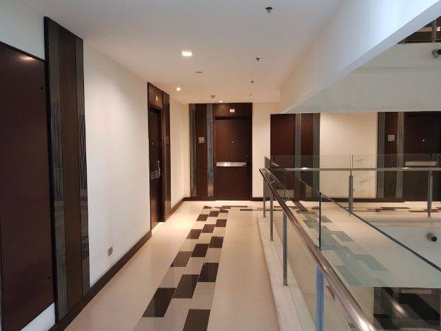 ให้เช่า-คอนโด-sky-walk-condominium-ชั้น-27-เดินเพียง-2-นาทีถึง-bts-พระโขนง-ฟิคที่จอดรถ-1-คัน