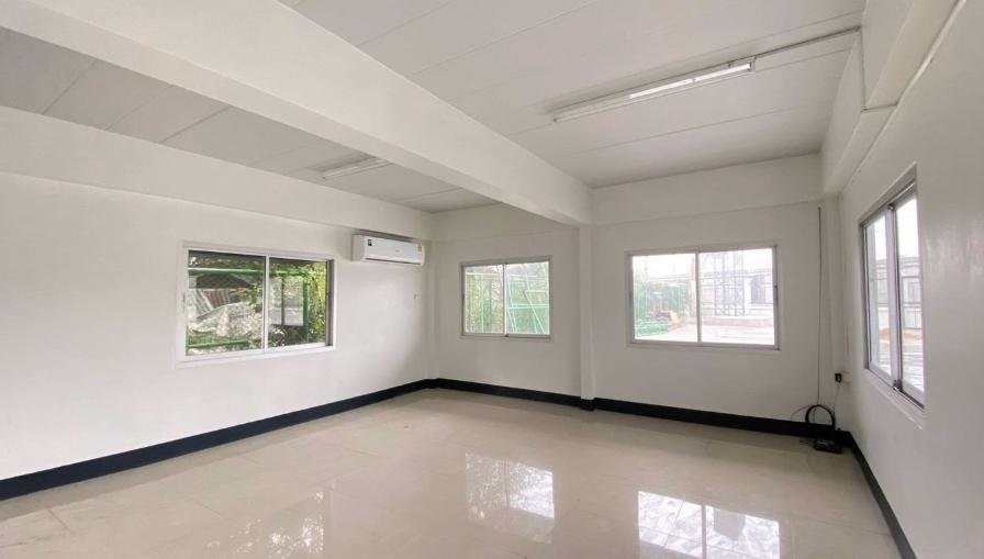 ขาย-และ-ให้เช่า-โกดัง-พร้อม-สำนักงาน-สภาพใหม่-เลียบมอเตอร์เวย์-อศรีราชา-พื้นที่สีชมพู