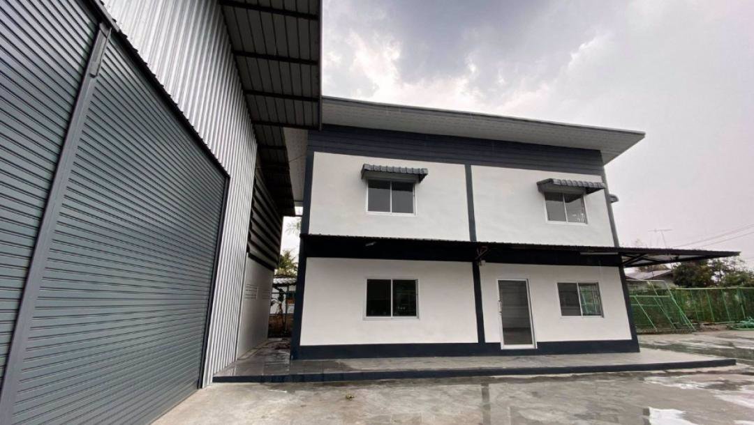 ขาย-และ-ให้เช่า-โกดัง-พร้อม-สำนักงาน-สภาพใหม่-เลียบมอเตอร์เวย์-อศรีราชา-พื้นที่สีชมพู