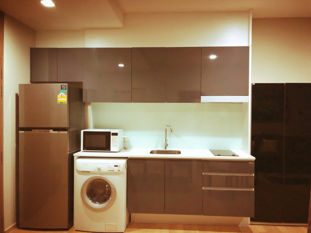 สำหรับเช่าหรือ-ขาย-โนเบิล-รีเวีวล์-เอกมัยสุขุมวิท-63-2-ห้องนอน-2-ห้องน้ำ