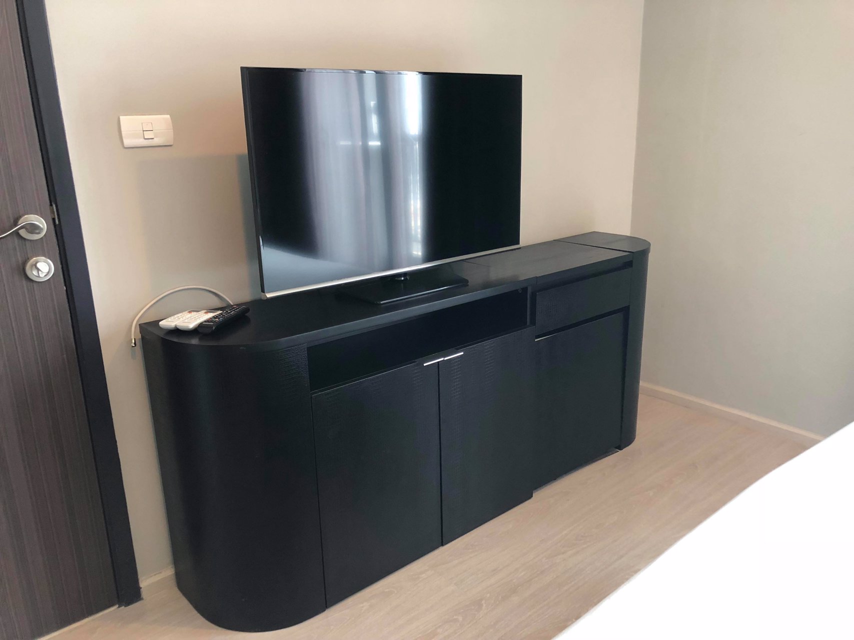 ให้เช่าคอนโดมิเนียม-rhythm-44-1-ติด-bts-พระโขนงขนาดพื้นที่-45-ตรม