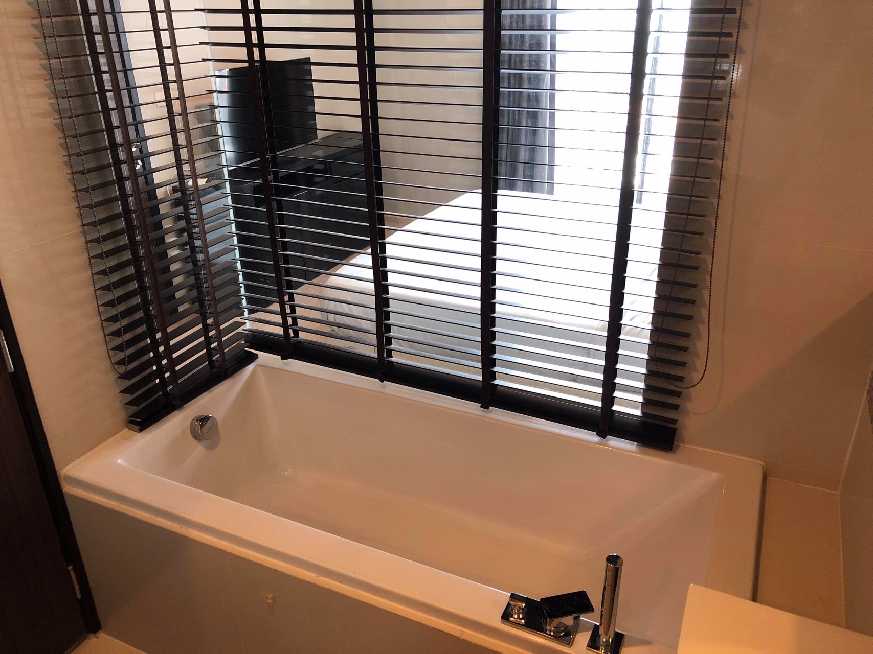 ให้เช่าคอนโดมิเนียม-rhythm-44-1-ติด-bts-พระโขนงขนาดพื้นที่-45-ตรม