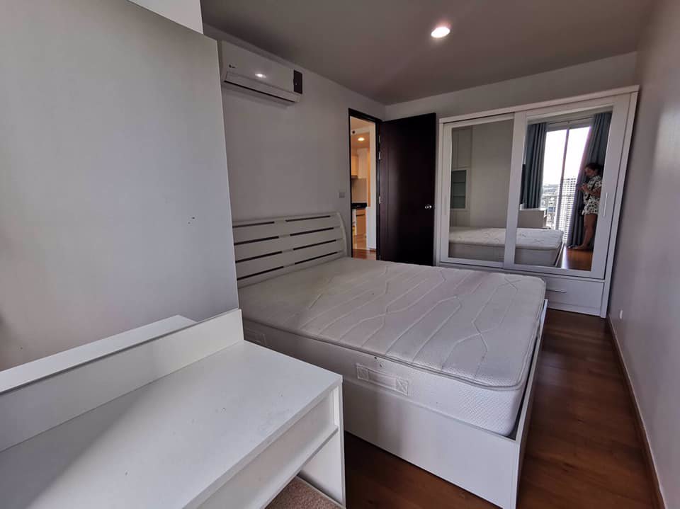 ให้เช่า-abstracts-พหลโยธิน-ชั้น-33-ระเบียงสองฝั่ง-4719-ตรม-1-ห้องนอน-1-ห้องน้ำ-16000-บาท