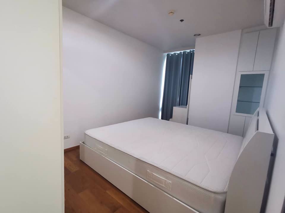 ให้เช่า-abstracts-พหลโยธิน-ชั้น-33-ระเบียงสองฝั่ง-4719-ตรม-1-ห้องนอน-1-ห้องน้ำ-16000-บาท