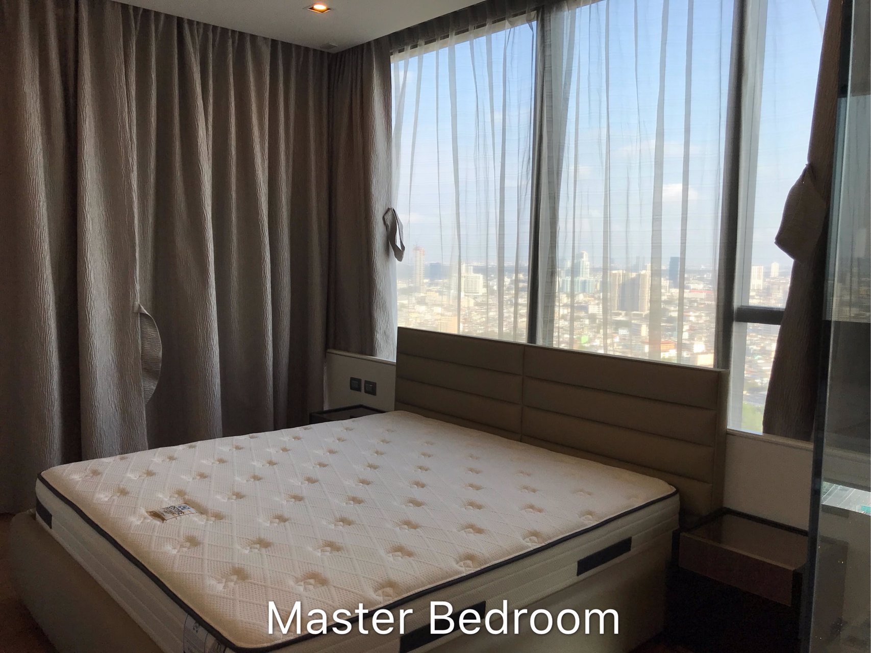 the-bangkok-sathon-for-rent-bht-120000
