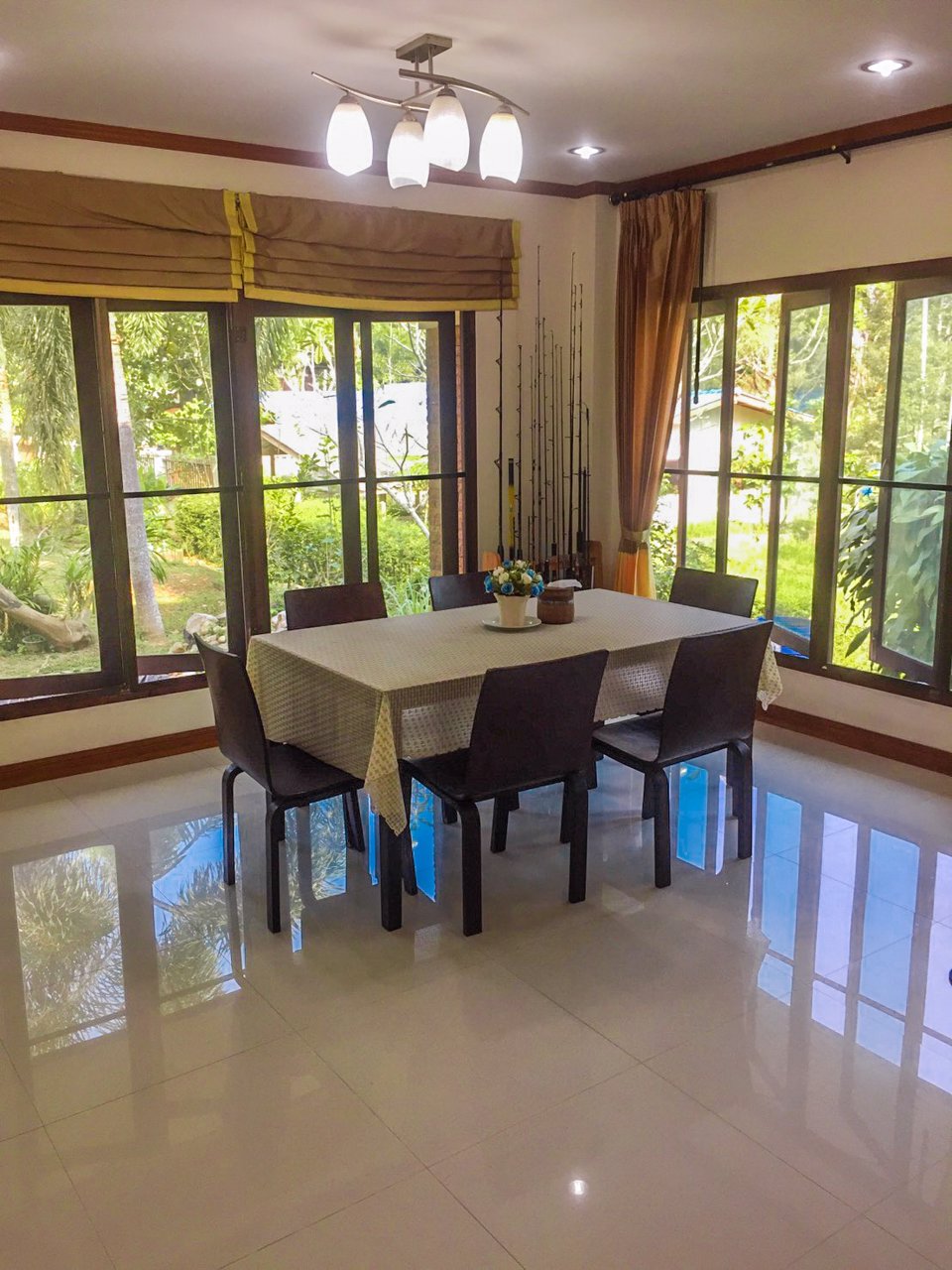 ขายบ้านเดี่ยวชุมพร-พร้อมเฟอร์นิเจอร์-สร้างตกแต่งด้วยวัสดุอย่างดี