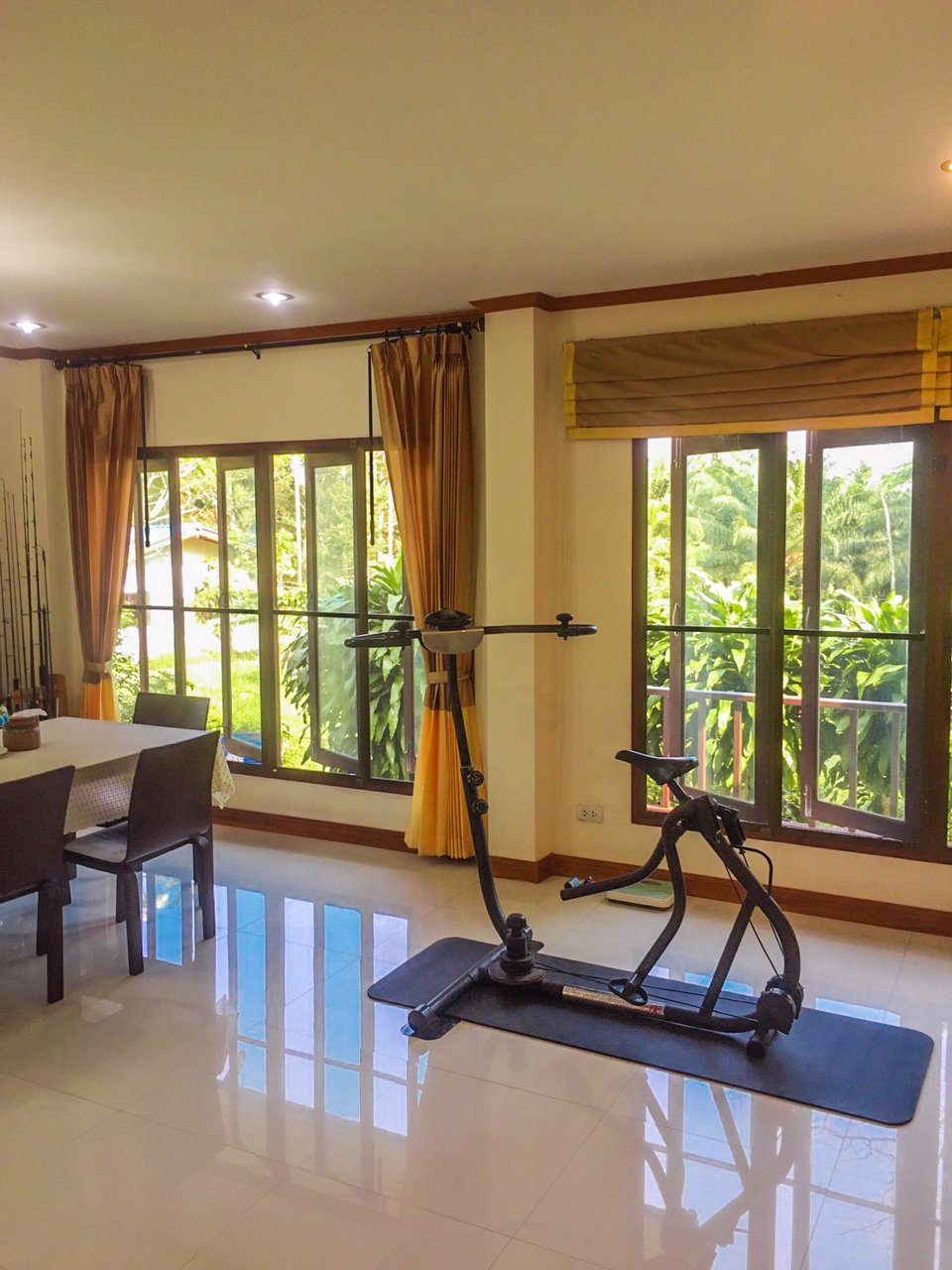 ขายบ้านเดี่ยวชุมพร-พร้อมเฟอร์นิเจอร์-สร้างตกแต่งด้วยวัสดุอย่างดี