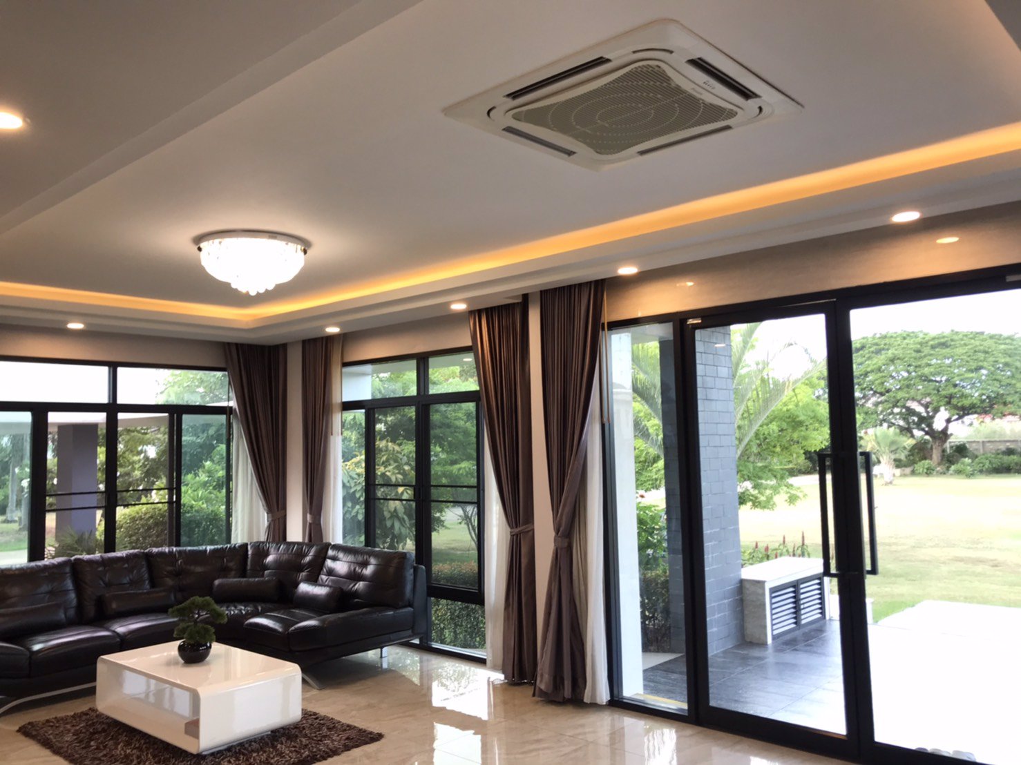 ขายบ้านสวยในตัวเมืองพิษณุโลกบนพื้นที่ทั้งหมด-4-ไร่-house-and-land-for-sale-in-phitsanulok-city