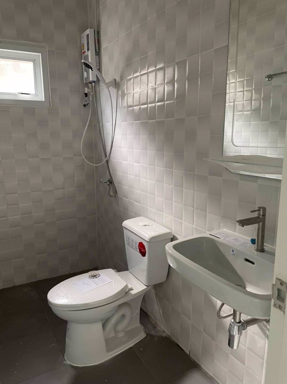 บ้านเดี่ยวพร้อมอยู่-ลาดหญ้า-วิลเลจ-กาญจนบุรี