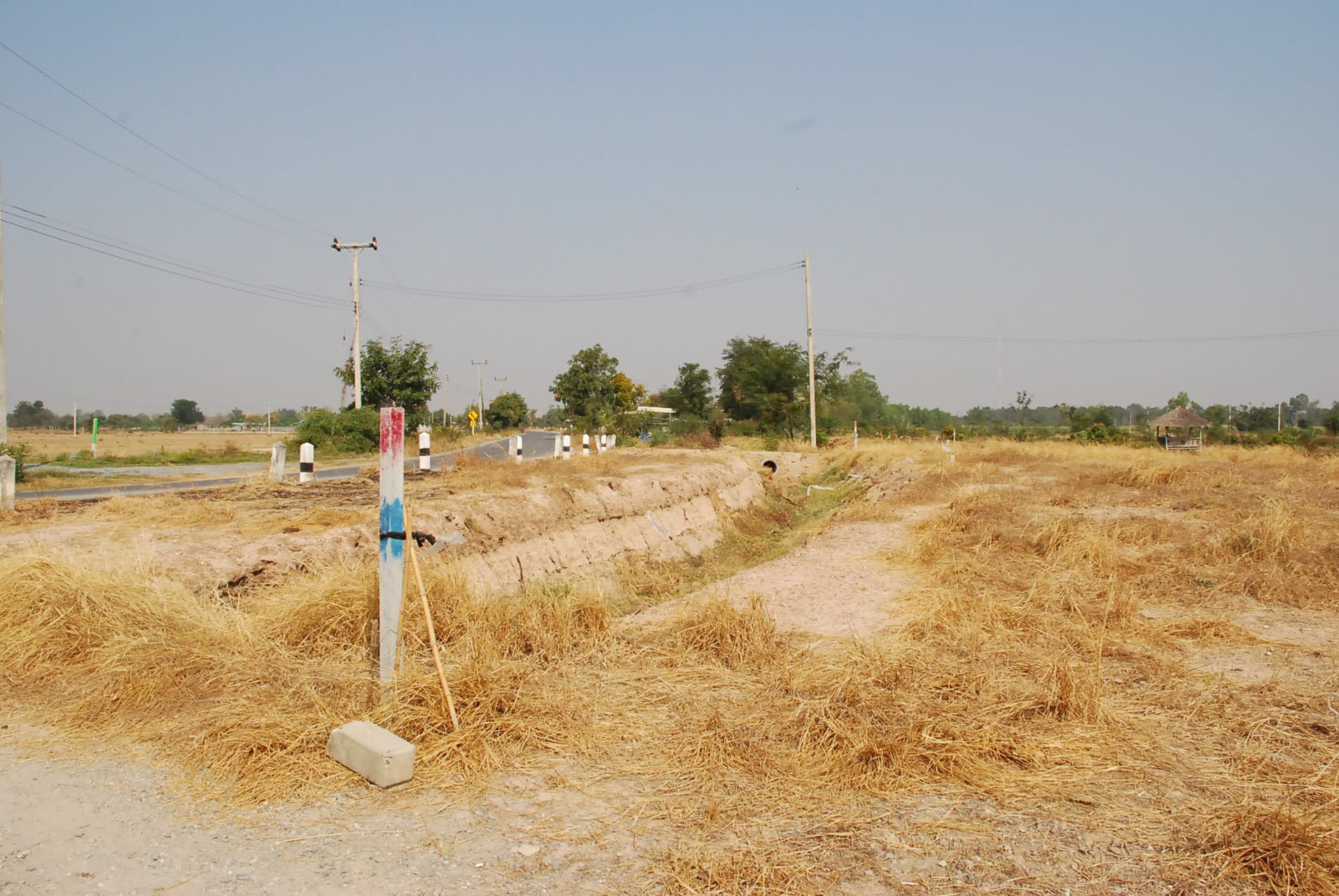 ที่ดินเปล่า-สุพรรณบุรี-ติดถนน-บ้านสระหลวง-บ้านสระกระโจม-ตทะเลบก-อดอนเจดีย์-เนื้อที่-5-2-11-ไร่