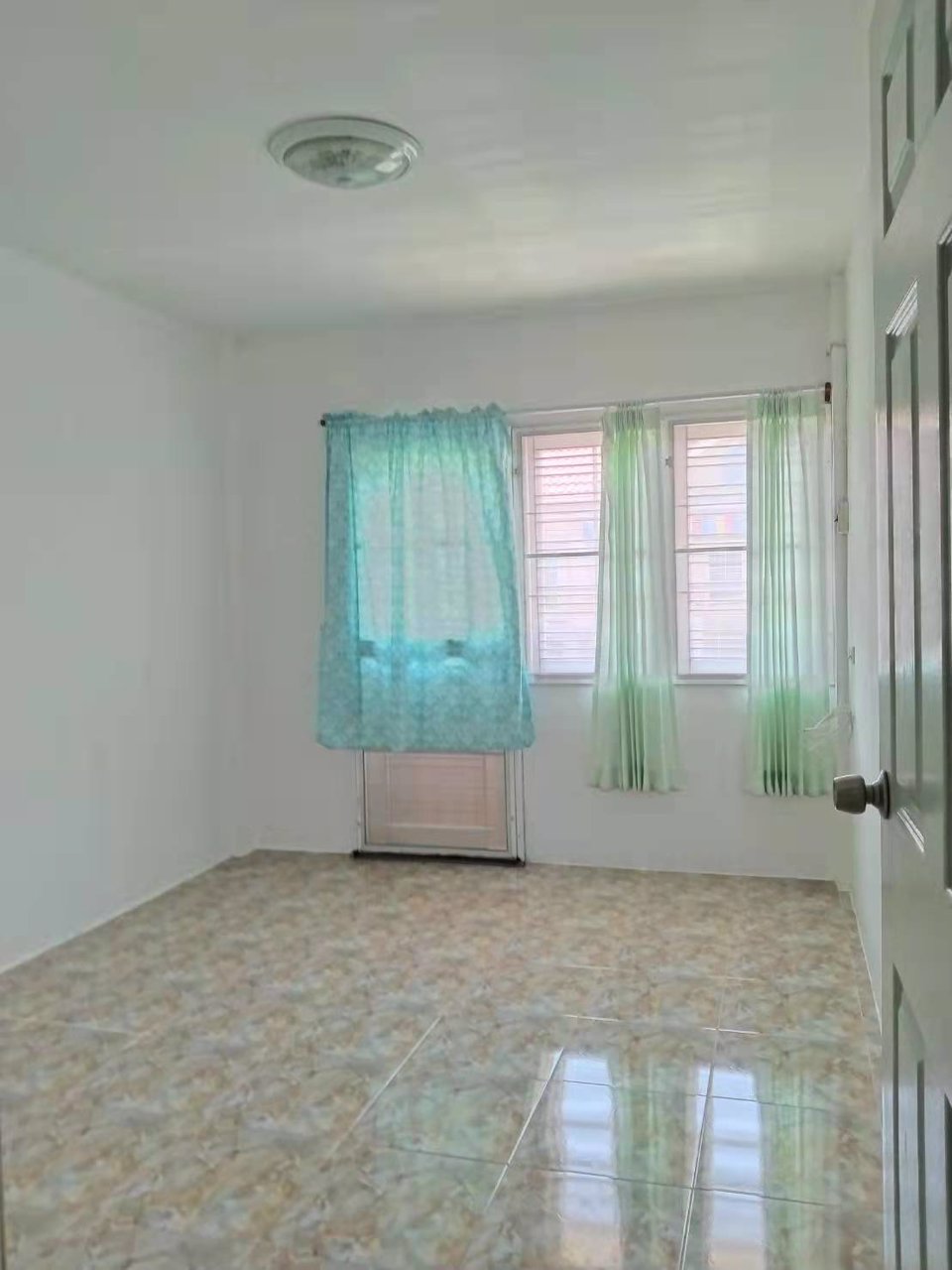 ขายทาวน์เฮ้าส์-เฟื่องฟ้า-15-ซอยมังกร-เทพารักษ์