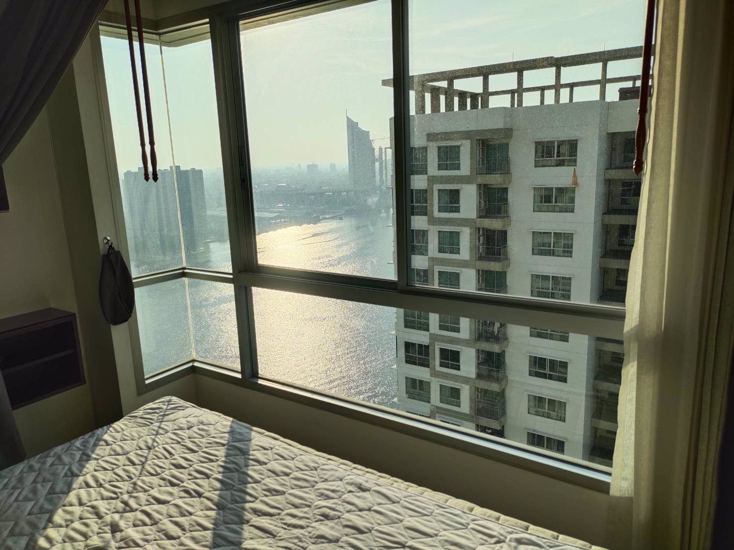 ขาย-ให้เช่า-คอนโด-วิวแม่น้ำ-ลุมพินีพาร์ค-ริเวอร์ไซด์-พระราม-3