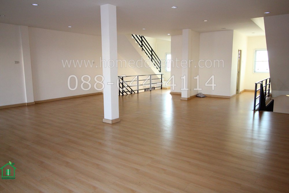 ขายอาคารพาณิชย์-3-ชั้น-2-คูหาทะลุกัน-พื้นที่รวม-71-ตรว-ปทุมธานี-ติดถนนปทุม-สามโคก