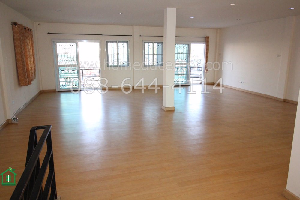 ขายอาคารพาณิชย์-3-ชั้น-2-คูหาทะลุกัน-พื้นที่รวม-71-ตรว-ปทุมธานี-ติดถนนปทุม-สามโคก