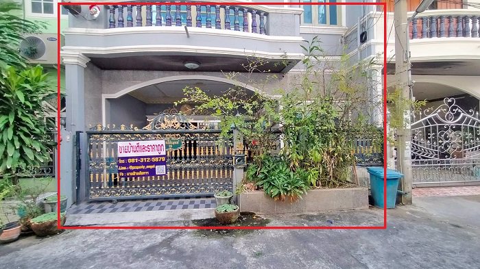 ขาย-ทาวน์โฮม-3-ชั้นครึ่ง-จรัญ-42-ใกล้ตลาดอินดี้-ปากซอยรถไฟฟ้า-ราคาถูก