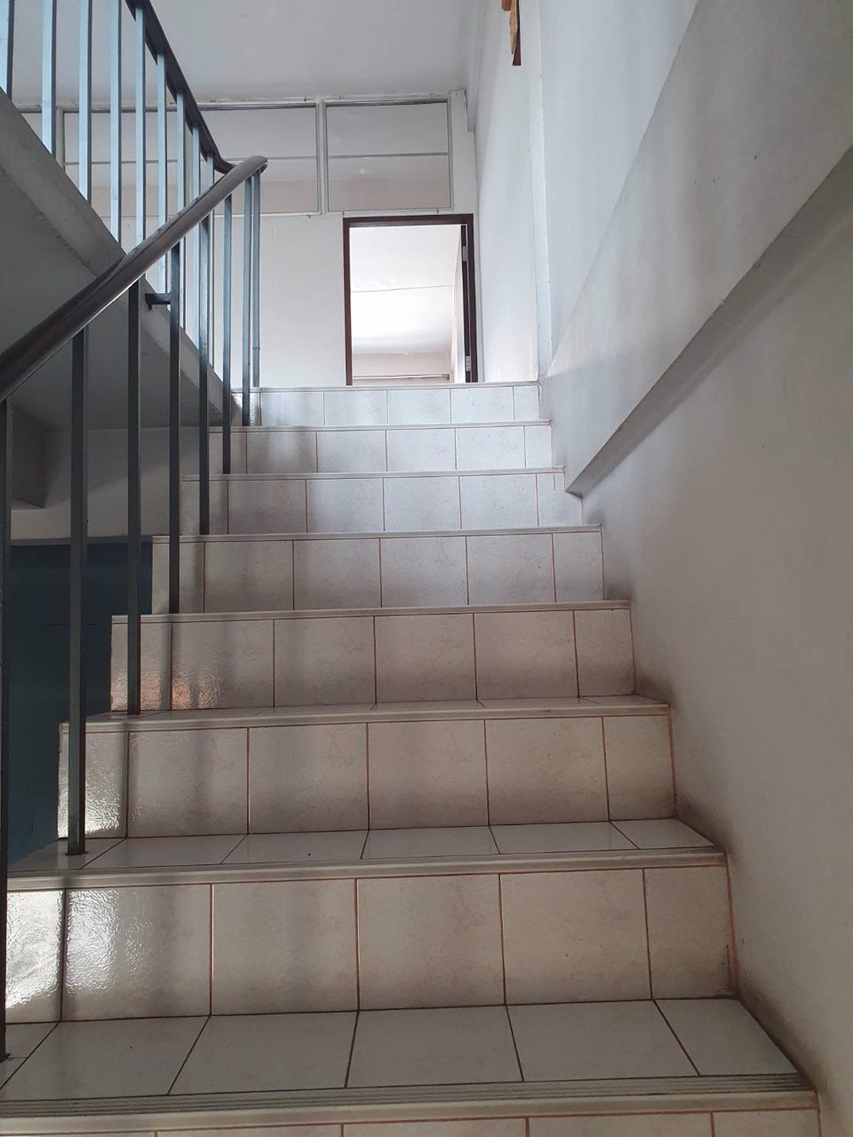 ขายอาคารพาณิชย์-4-ชั้นครึ่ง-ติดถนนกำนันแม้น-ฝั่งศาลธนบุรี-ซอยเอกชัย36-