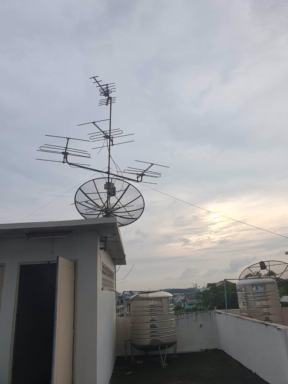 ขายอาคารพาณิชย์-4-ชั้นครึ่ง-ติดถนนกำนันแม้น-ฝั่งศาลธนบุรี-ซอยเอกชัย36-