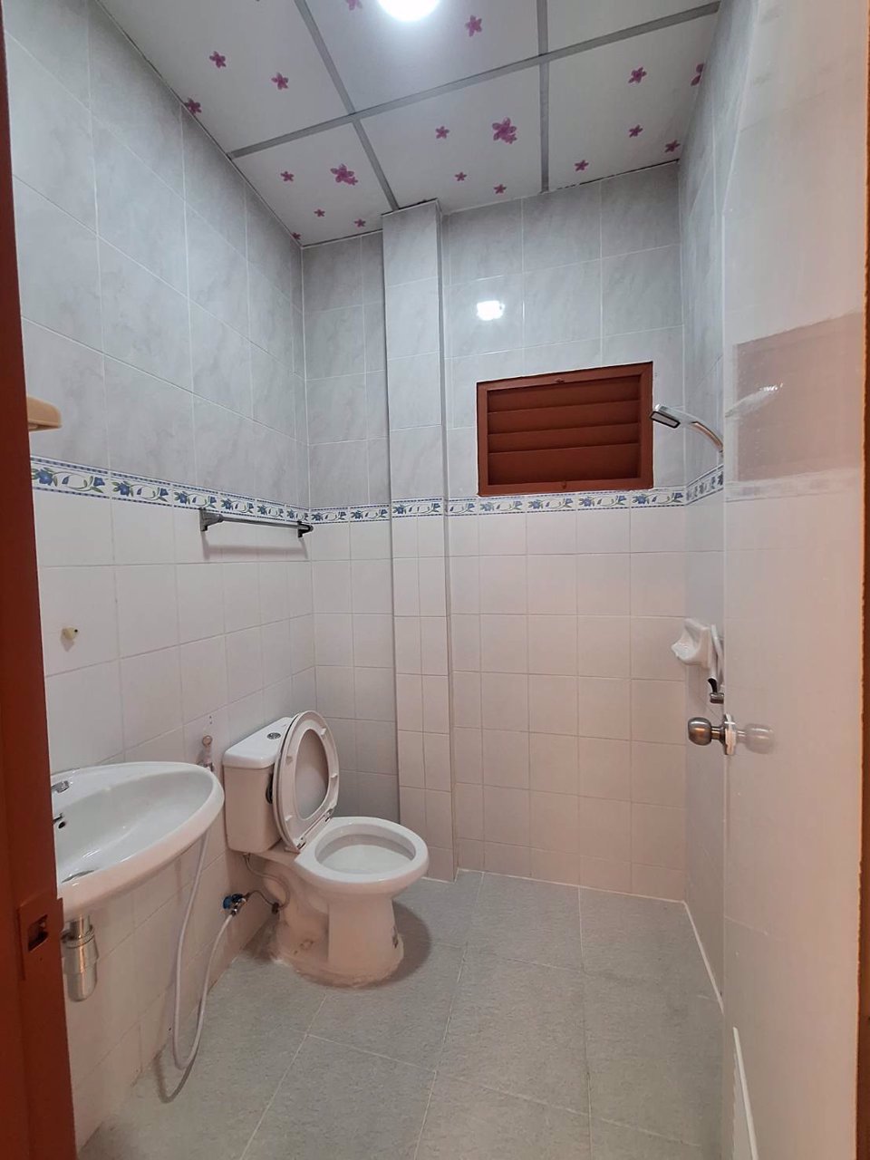 ขายบ้านเดี่ยว-หมู่บ้านนันทวันเซนต์-1-หนองจอก-บ้านสวยรีโนเวทใหม่หมดทั้งหลัง