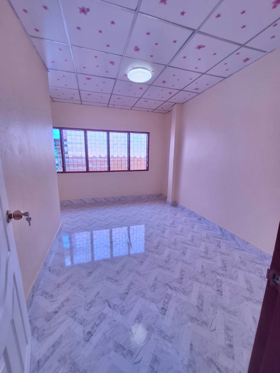 ขายถูกมาก-ทาวน์เฮ้าส์-2-ชั้น-รีโนเวทใหม่หมดทั้งหลัง-ชุมชนประชาสำราญ-คลองสิบสอง-เขตหนองจอก