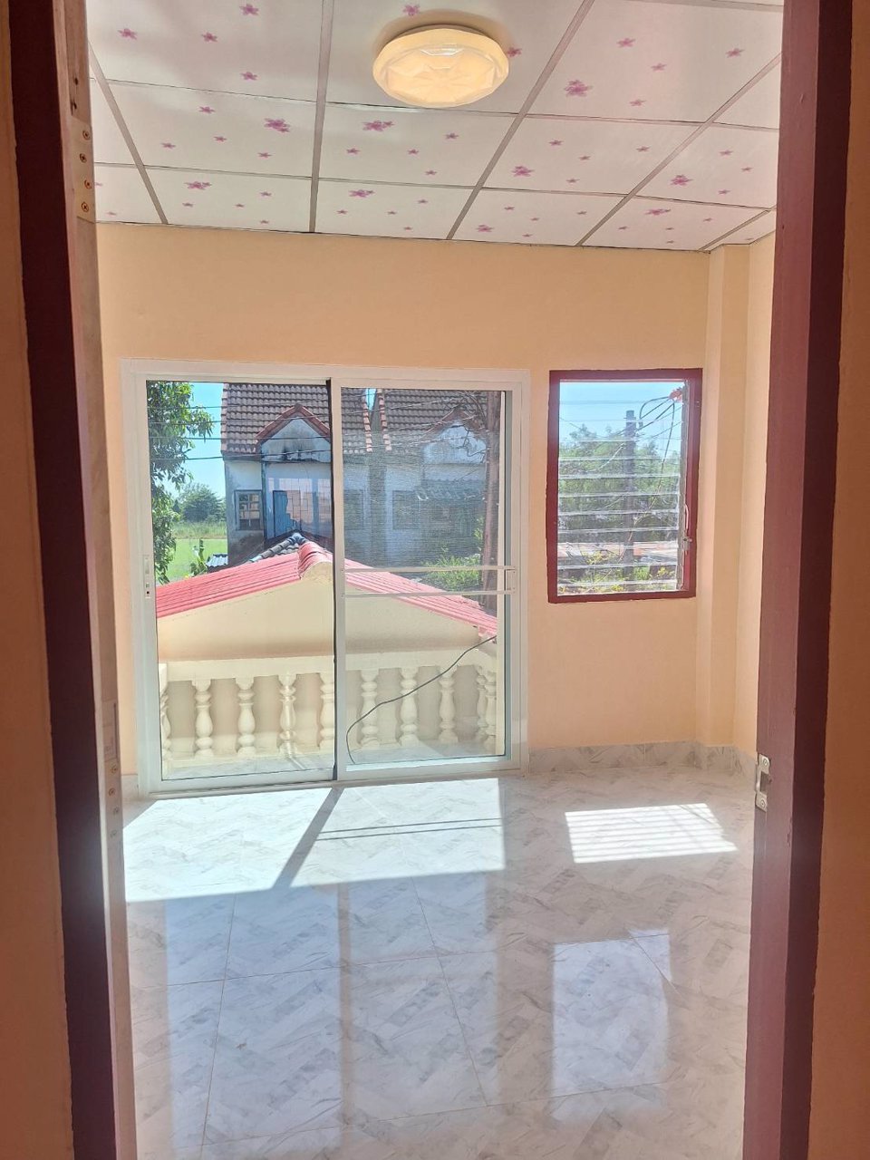 ขายถูกมาก-ทาวน์เฮ้าส์-2-ชั้น-รีโนเวทใหม่หมดทั้งหลัง-ชุมชนประชาสำราญ-คลองสิบสอง-เขตหนองจอก