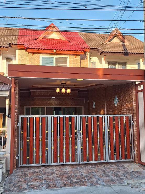 ขายทาวน์เฮ้าส์รีโนเวทใหม่-หมู่บ้านบุราพันธ์-กระทุ่มราย-เขตหนองจอก