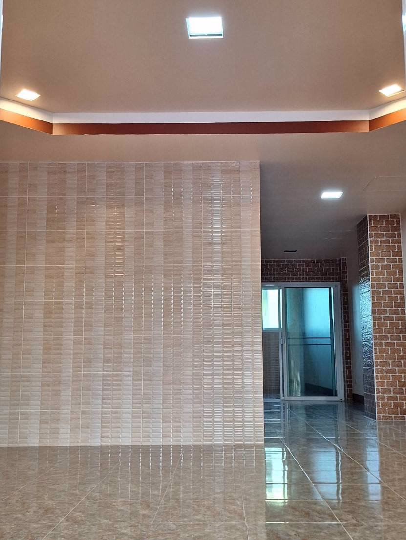 ขายทาวน์เฮ้าส์รีโนเวทใหม่-หมู่บ้านบุราพันธ์-กระทุ่มราย-เขตหนองจอก