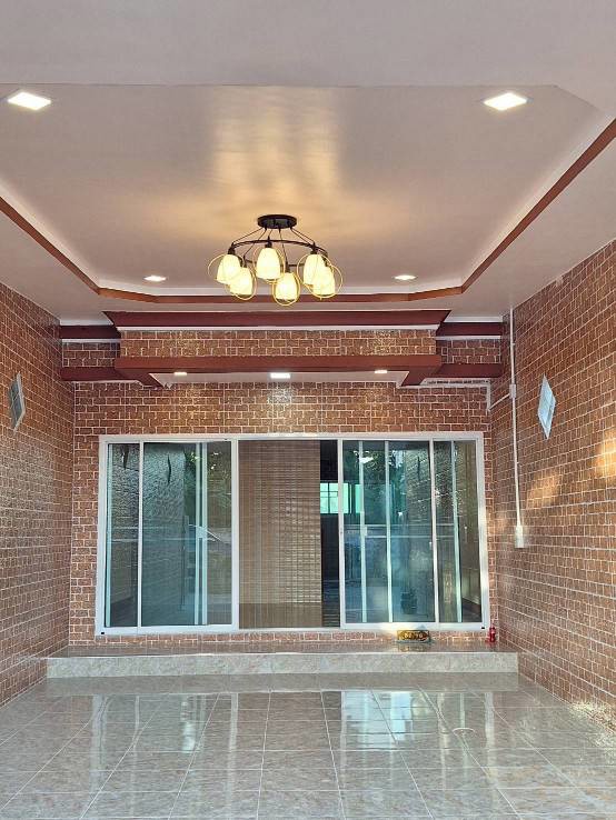 ขายบ้านทาวน์เฮ้าส์-รีโนเวทใหม่-หมู่บ้านบุราพันธ์-หนองจอก