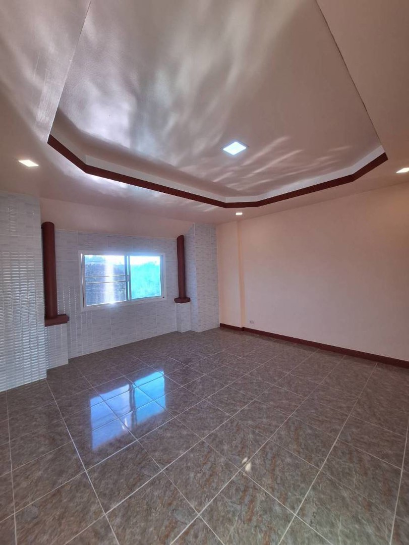 ขายบ้านทาวน์เฮ้าส์-รีโนเวทใหม่-หมู่บ้านบุราพันธ์-หนองจอก