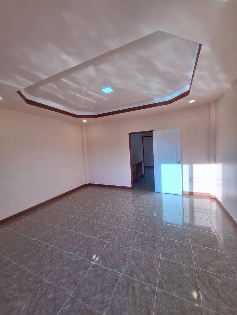 ขายบ้านทาวน์เฮ้าส์-รีโนเวทใหม่-หมู่บ้านบุราพันธ์-หนองจอก