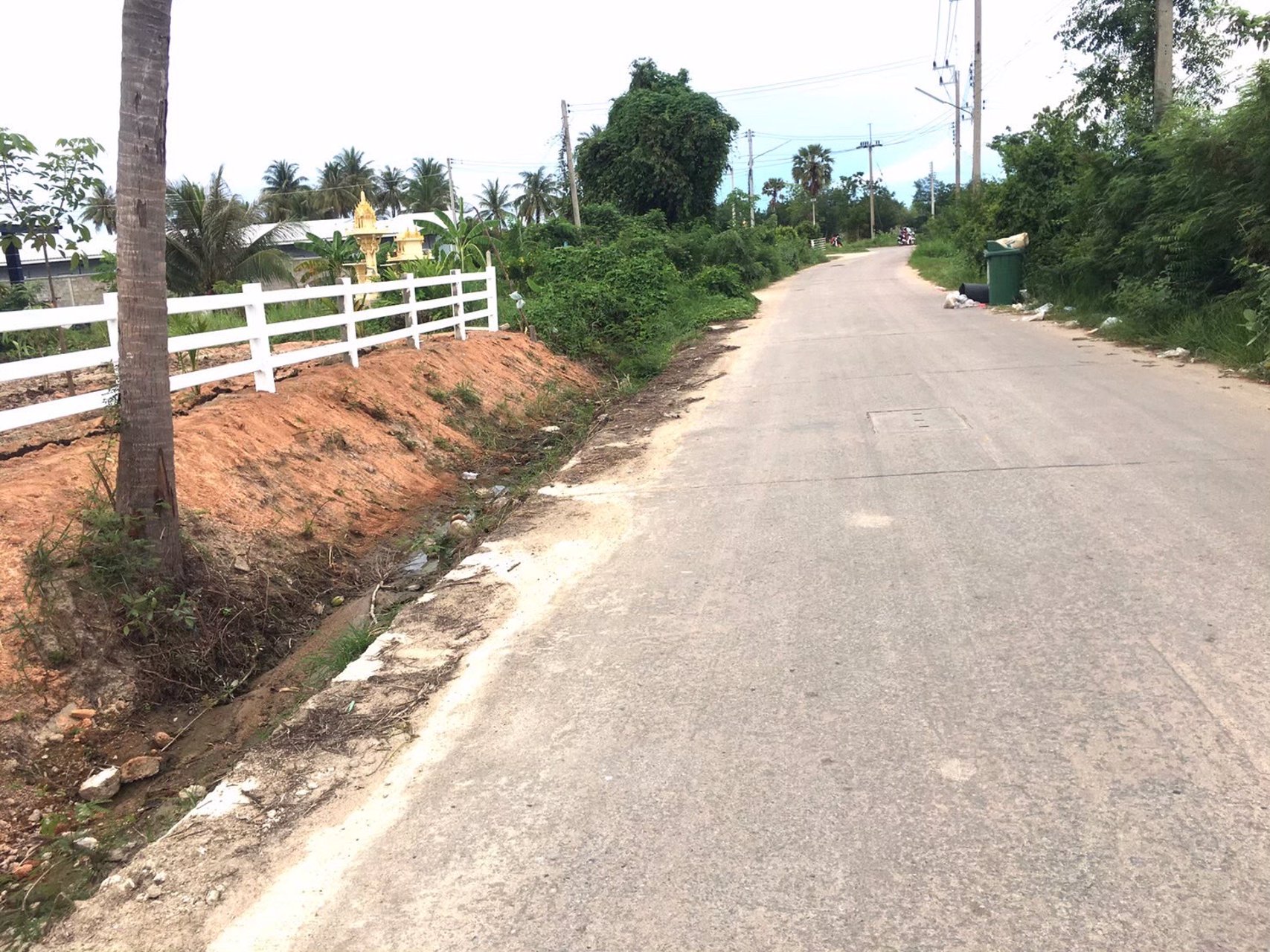 ขายที่โฉนดวิวเขา-ท้องทุ่งในชุมชนหลังตลาด-อ-ชะอำ-จ-เพชรบุรี