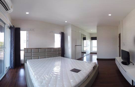 ให้เช่าบ้านเดี่ยวติดถนนนครอินทร์ใกล้mrtแยกติวานนท์ใกล้ทางขึ้นทางด่วนราชพฤกษ์